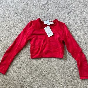 women’s workout top